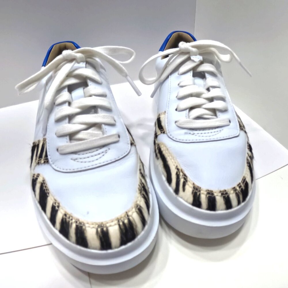 COLE HAAN WOMEN 7.5 B WHITE SNEAKER ANIMAL PRINT GRAND SERIES ATHLETIC SHOE